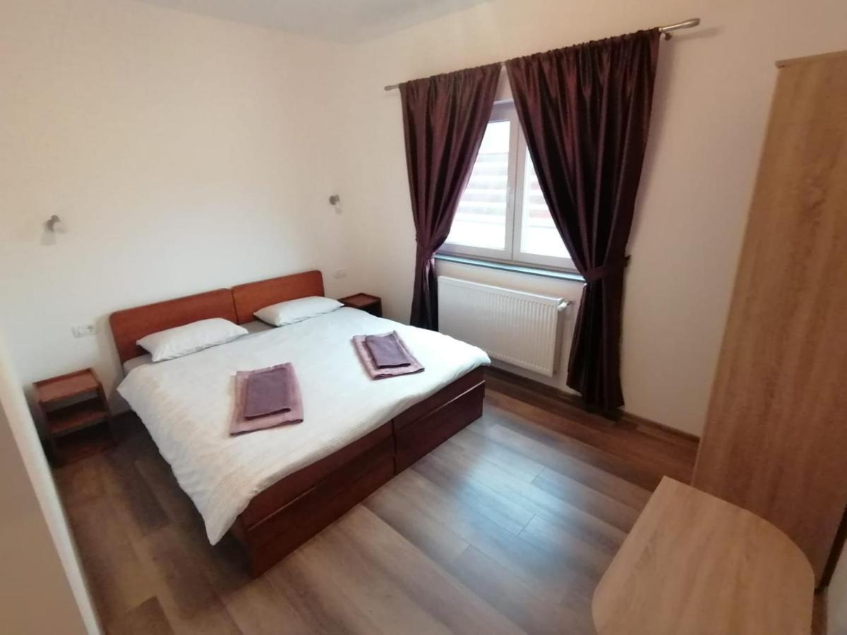 Pensiunea Giulia Home Dezmir Exterior foto