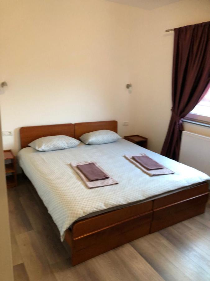 Pensiunea Giulia Home Dezmir Exterior foto
